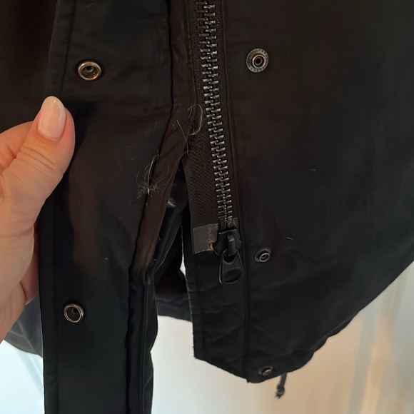 Community (Aritzia) Paradigm Parka - Picture 9 of 10